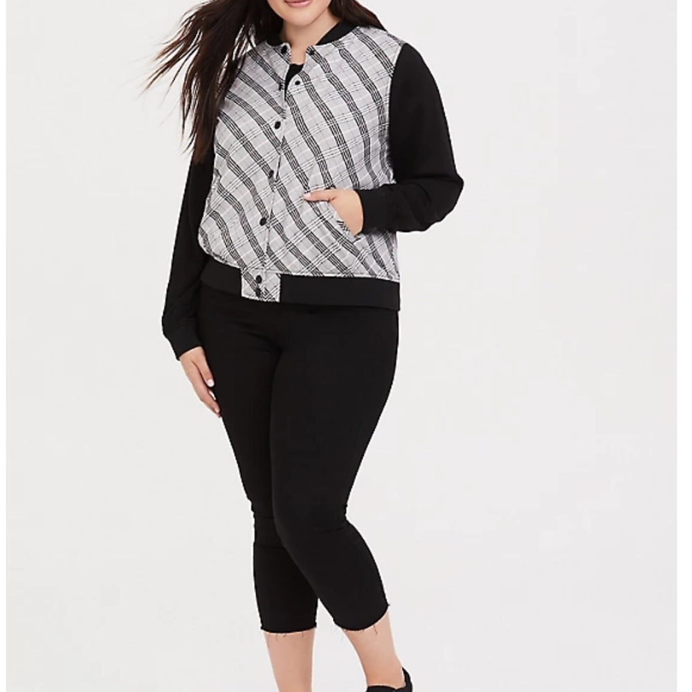 Black Plaid Twill Bomber Jacket - Picture 5 of 6